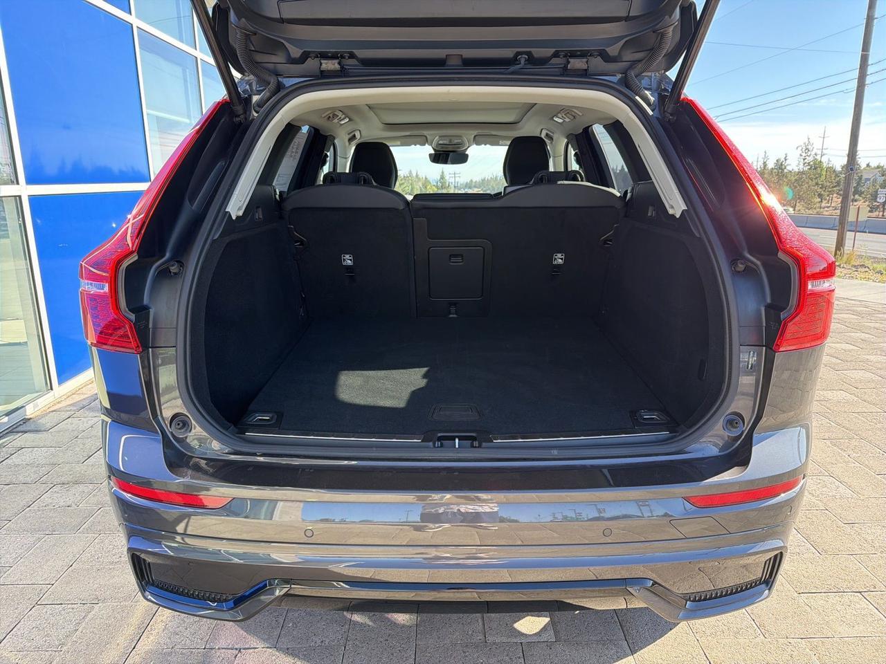 2025 Volvo XC60 B5 Plus Bend OR