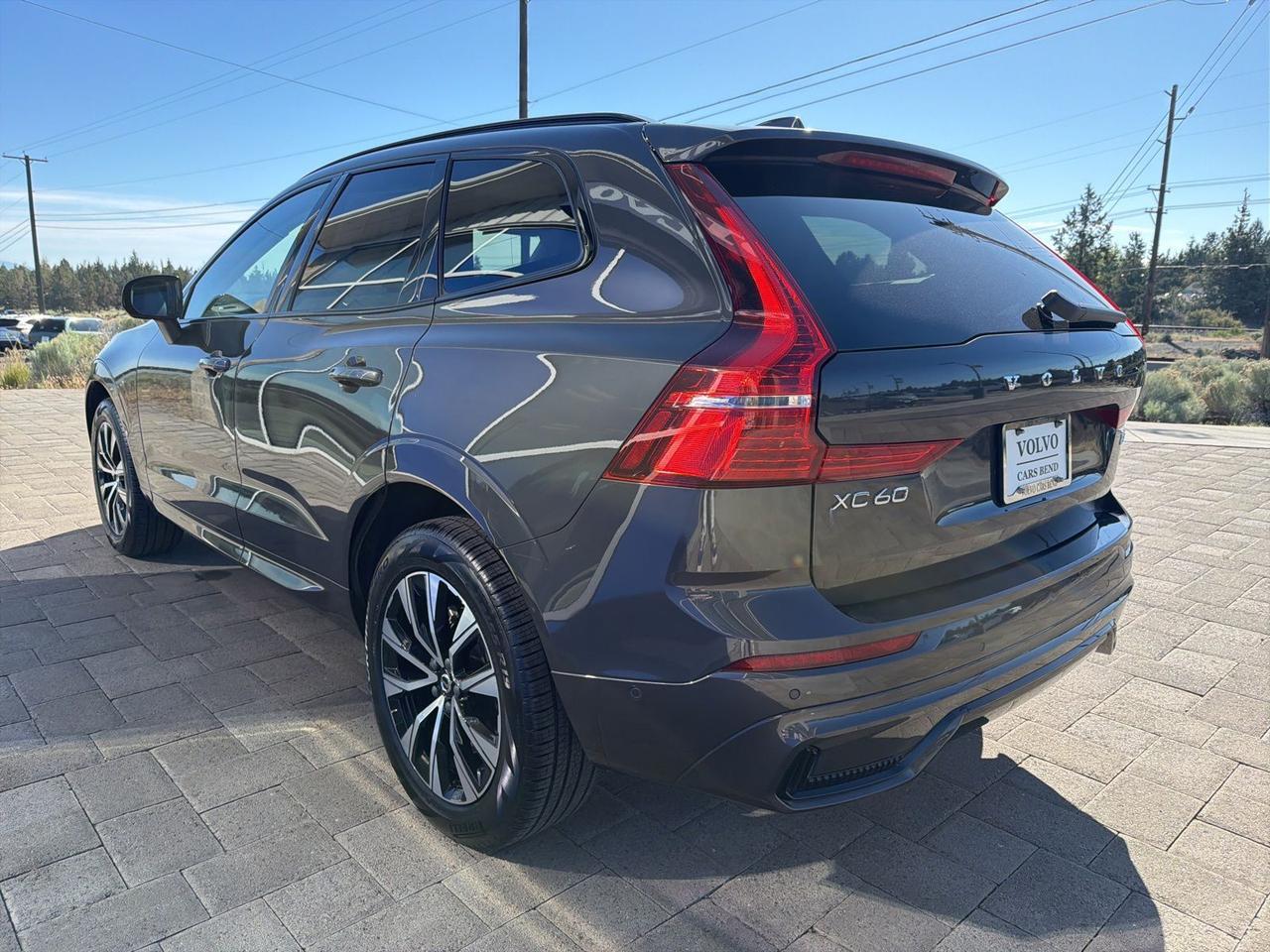 2025 Volvo XC60 B5 Plus Bend OR