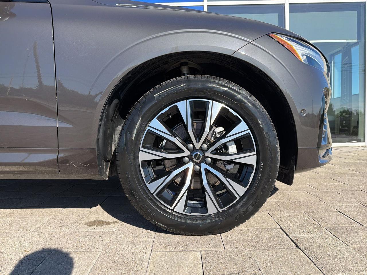 2025 Volvo XC60 B5 Plus Bend OR