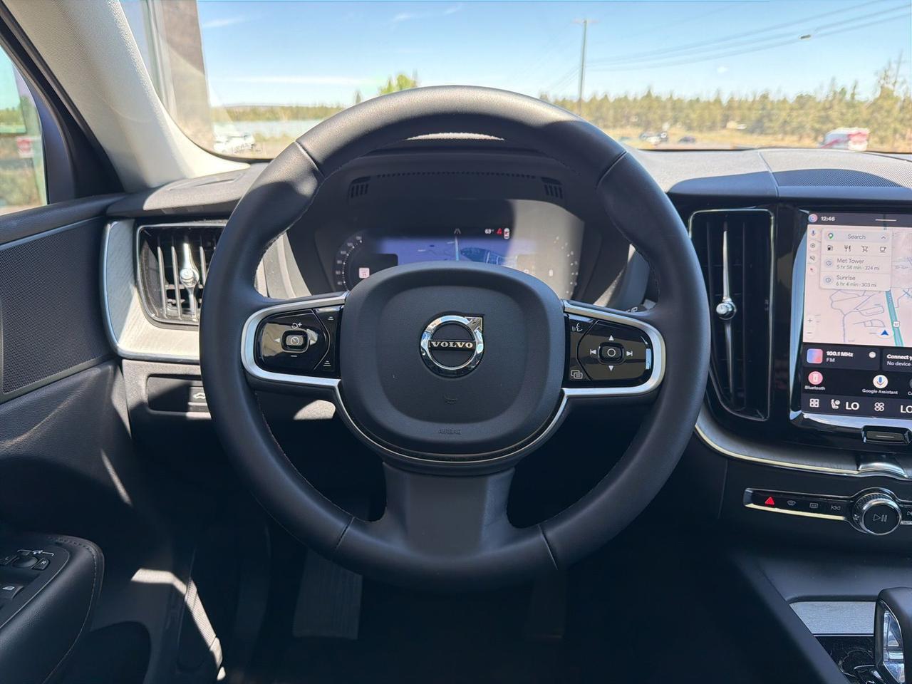 2025 Volvo XC60 B5 Plus Bend OR