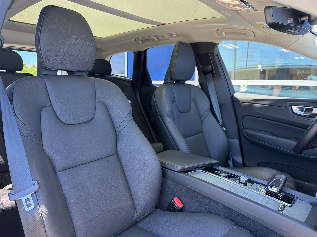 2025 Volvo XC60 B5 Plus Bend OR
