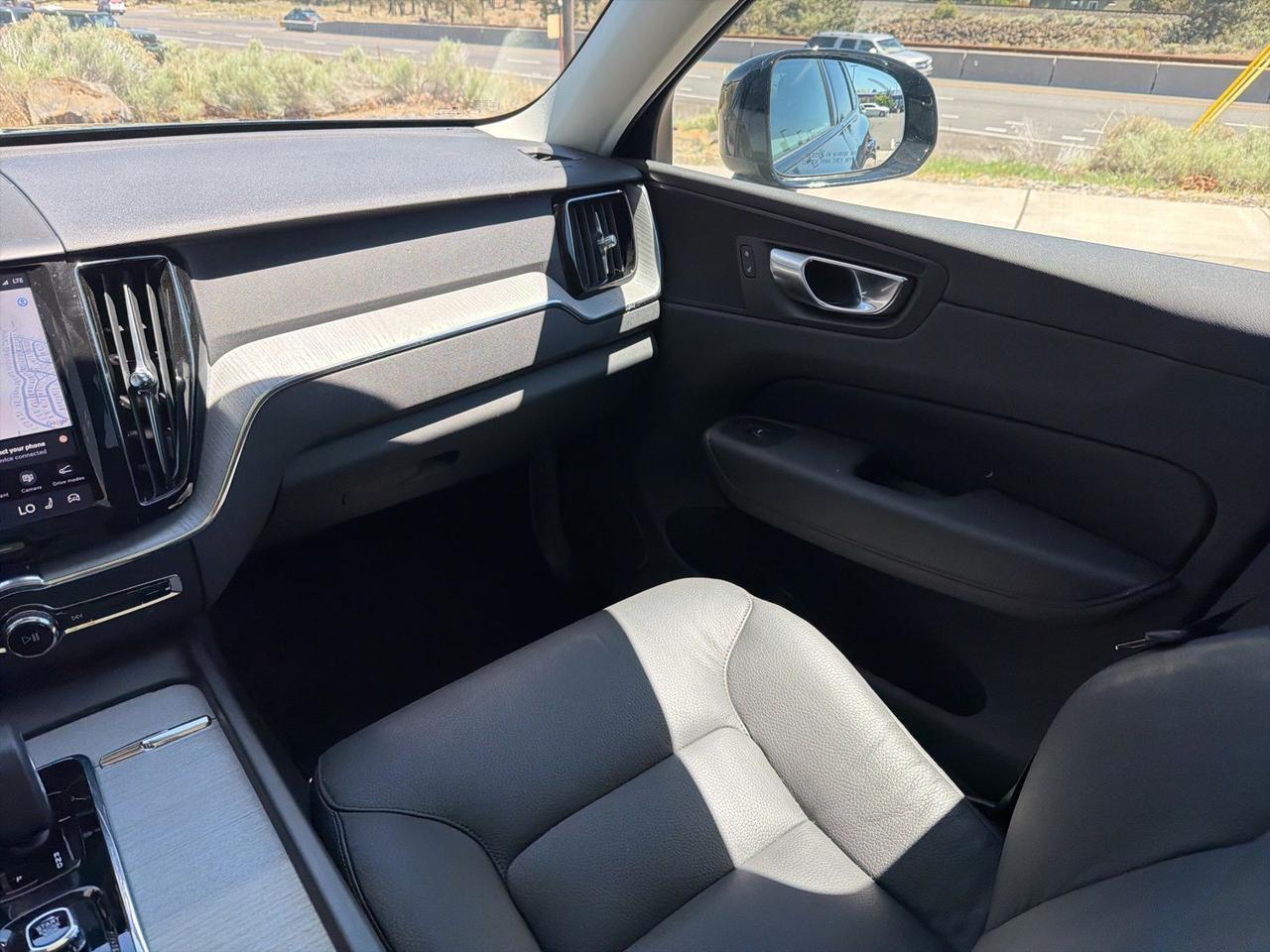 2025 Volvo XC60 B5 Plus Bend OR