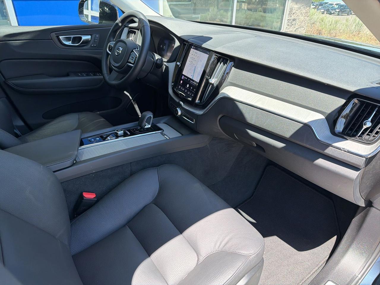 2025 Volvo XC60 B5 Plus Bend OR