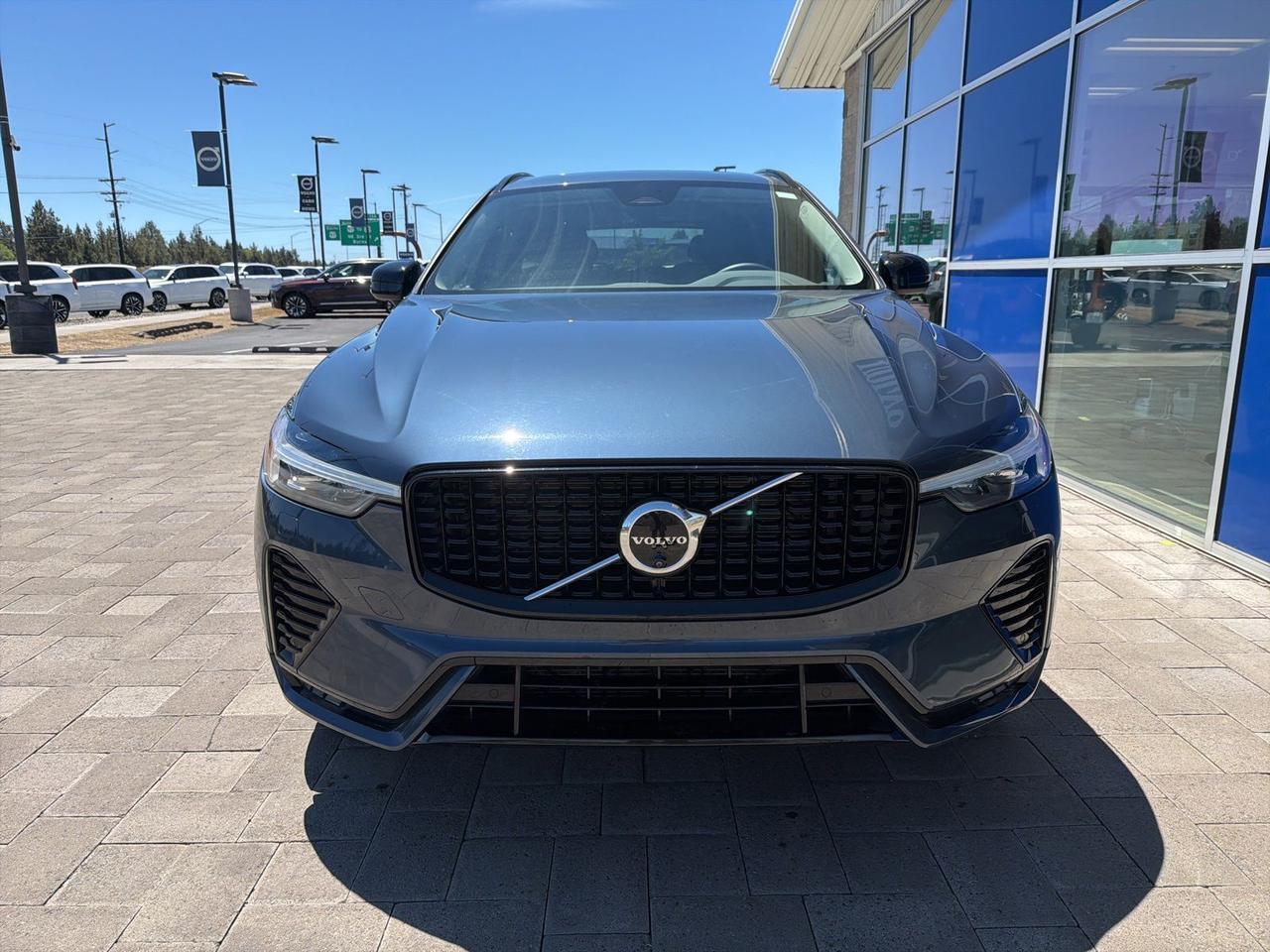2025 Volvo XC60 B5 Plus Bend OR