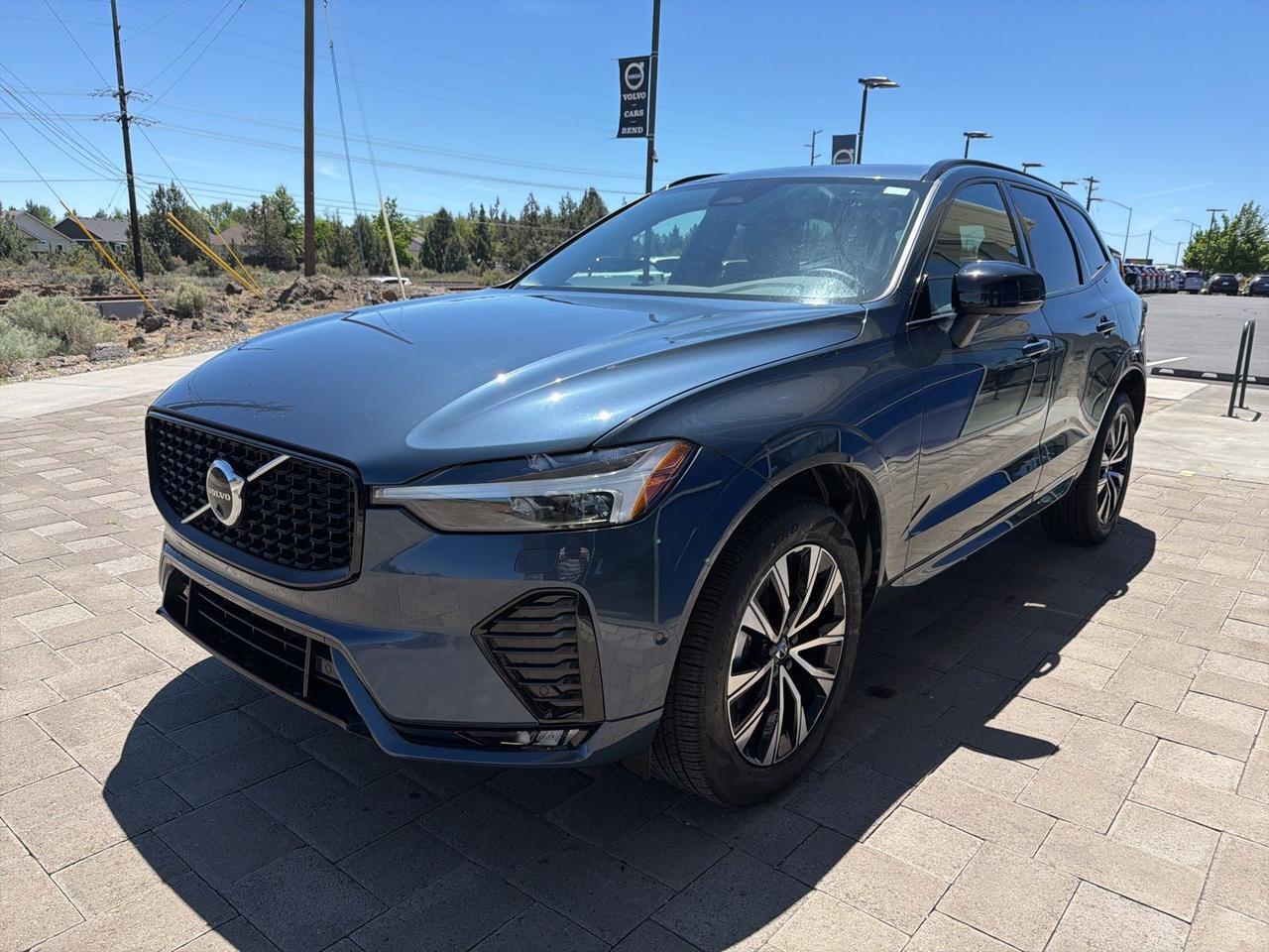 2025 Volvo XC60 B5 Plus Bend OR