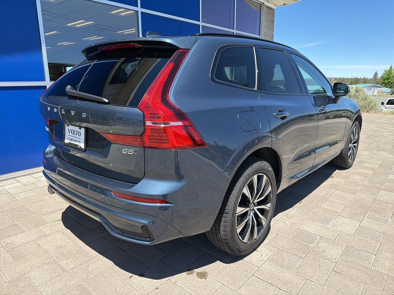 2025 Volvo XC60 B5 Plus Bend OR