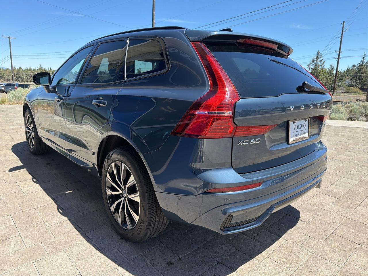 2025 Volvo XC60 B5 Plus Bend OR