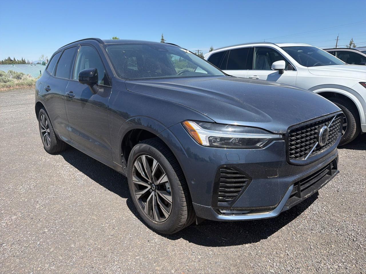 2025 Volvo XC60 B5 Plus Bend OR