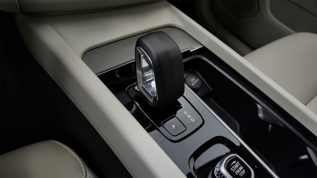 2025 Volvo XC60 B5 Plus Laurel MD