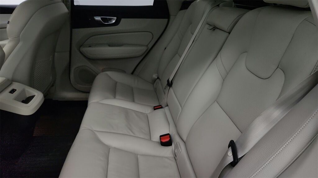 2025 Volvo XC60 B5 Plus Laurel MD