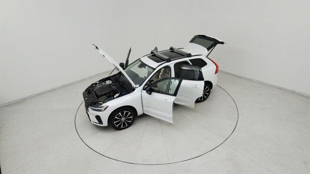 2025 Volvo XC60 B5 Plus Laurel MD