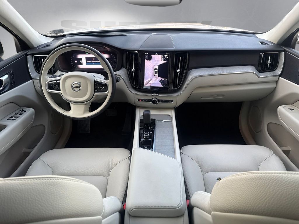 2025 Volvo XC60 B5 Plus Hunt Valley MD