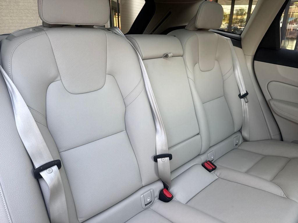2025 Volvo XC60 B5 Plus Hunt Valley MD