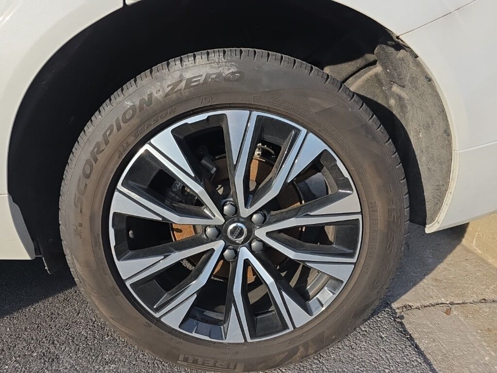 2025 Volvo XC60 B5 Plus Hunt Valley MD