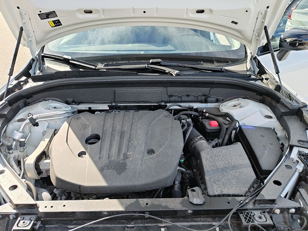 2025 Volvo XC60 B5 Plus Hunt Valley MD