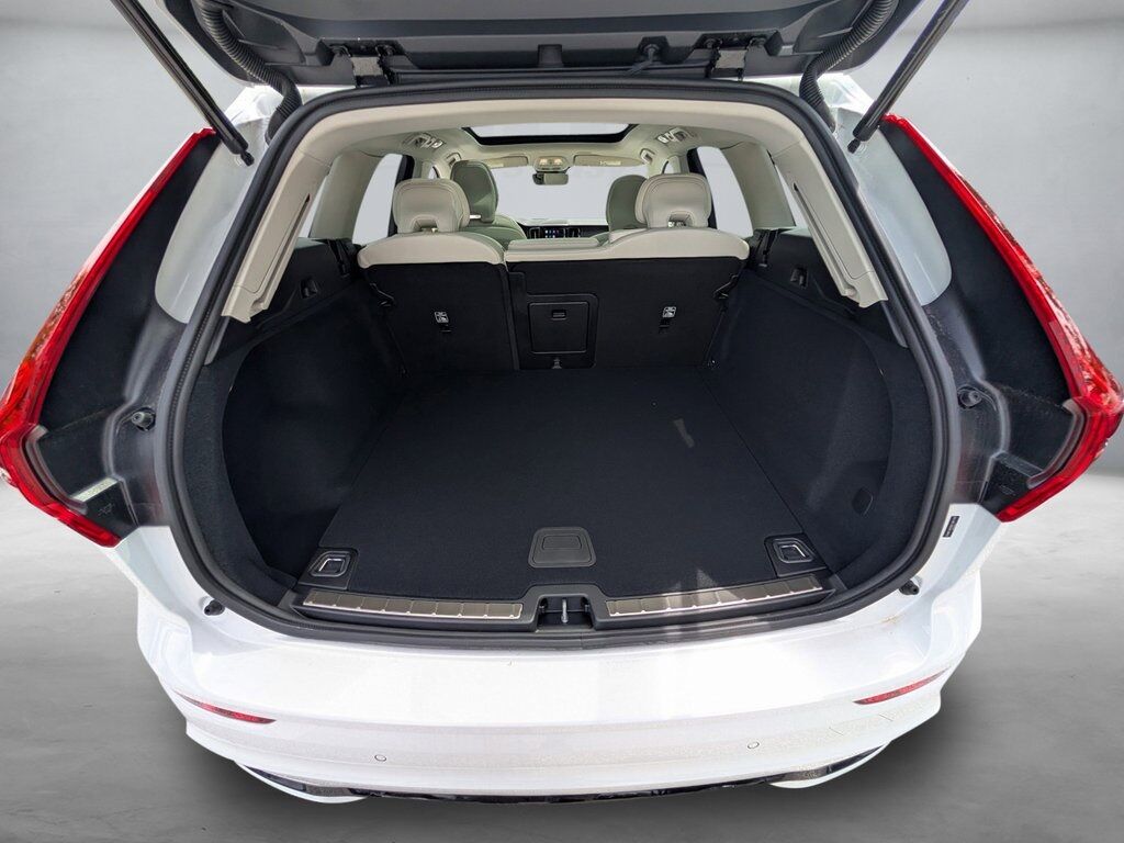2025 Volvo XC60 B5 Plus Hunt Valley MD