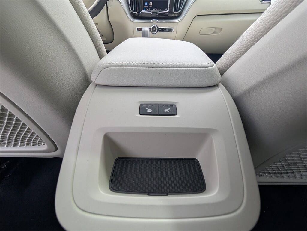 2025 Volvo XC60 B5 Plus Hunt Valley MD