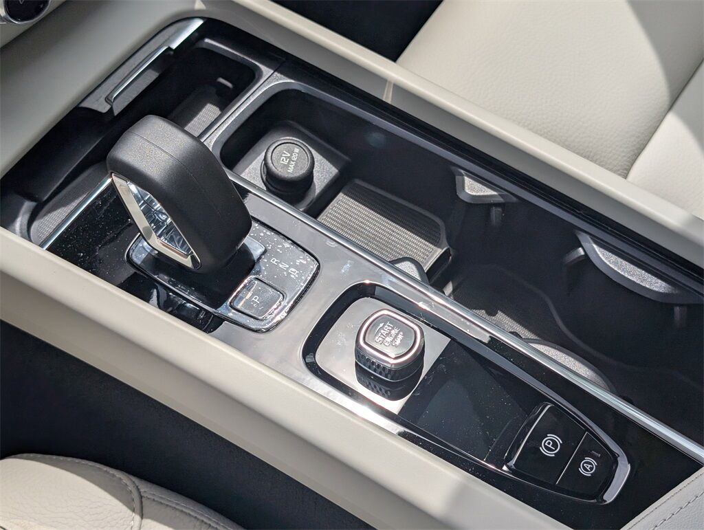 2025 Volvo XC60 B5 Plus Hunt Valley MD