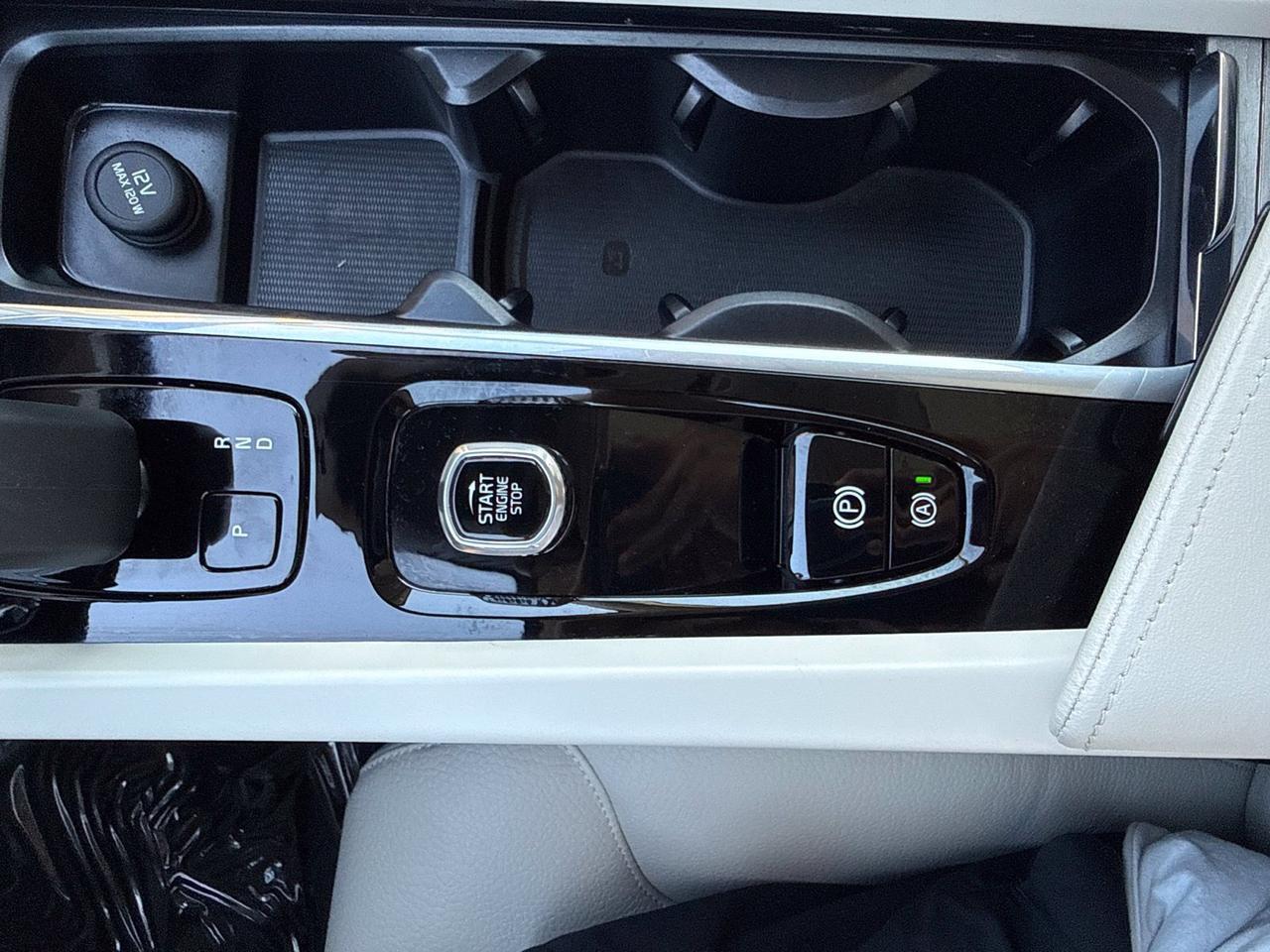 2025 Volvo XC60 B5 Plus Chantilly VA