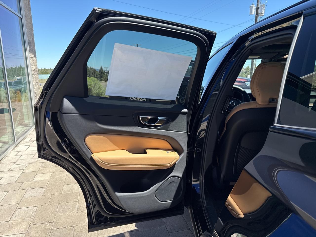 2025 Volvo XC60 B5 Ultra Bend OR