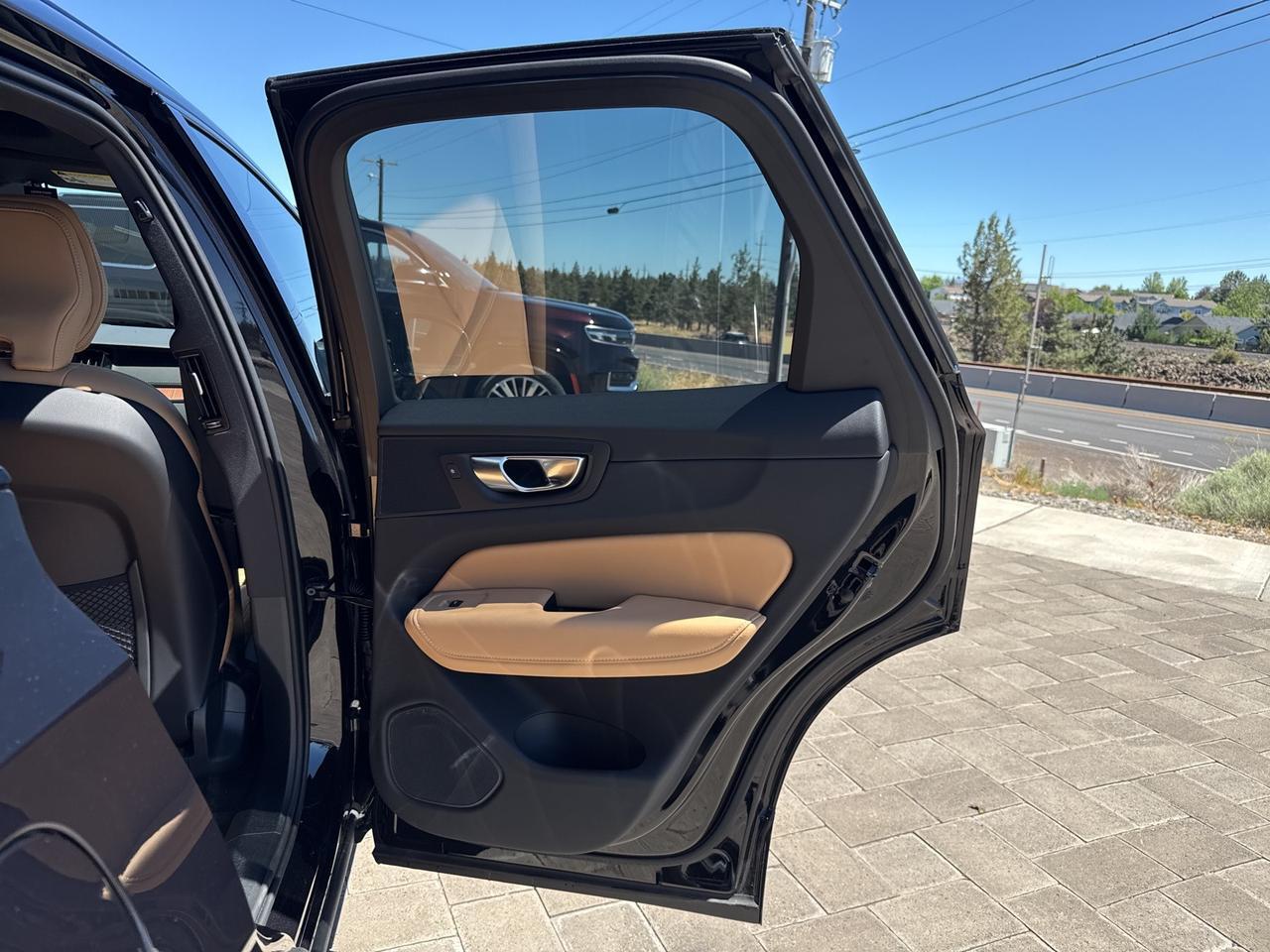 2025 Volvo XC60 B5 Ultra Bend OR