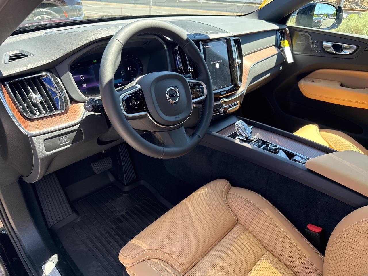 2025 Volvo XC60 B5 Ultra Bend OR