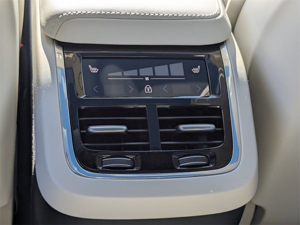 2025 Volvo XC60 B5 Ultra Hunt Valley MD