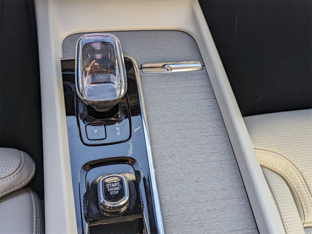 2025 Volvo XC60 B5 Ultra Hunt Valley MD