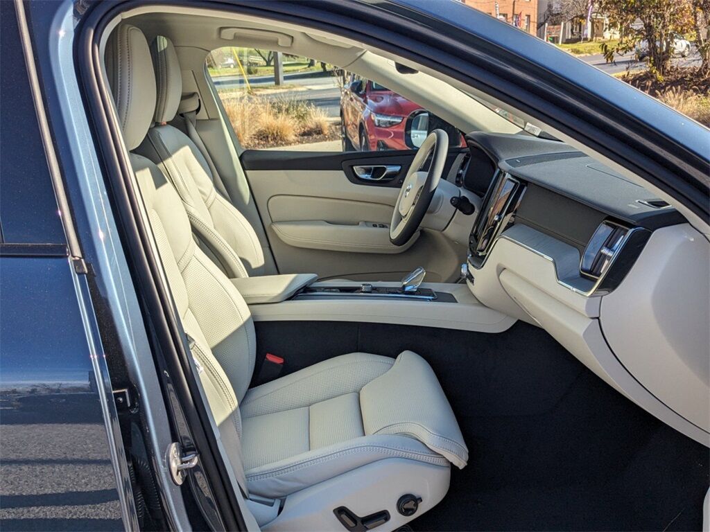 2025 Volvo XC60 B5 Ultra Hunt Valley MD