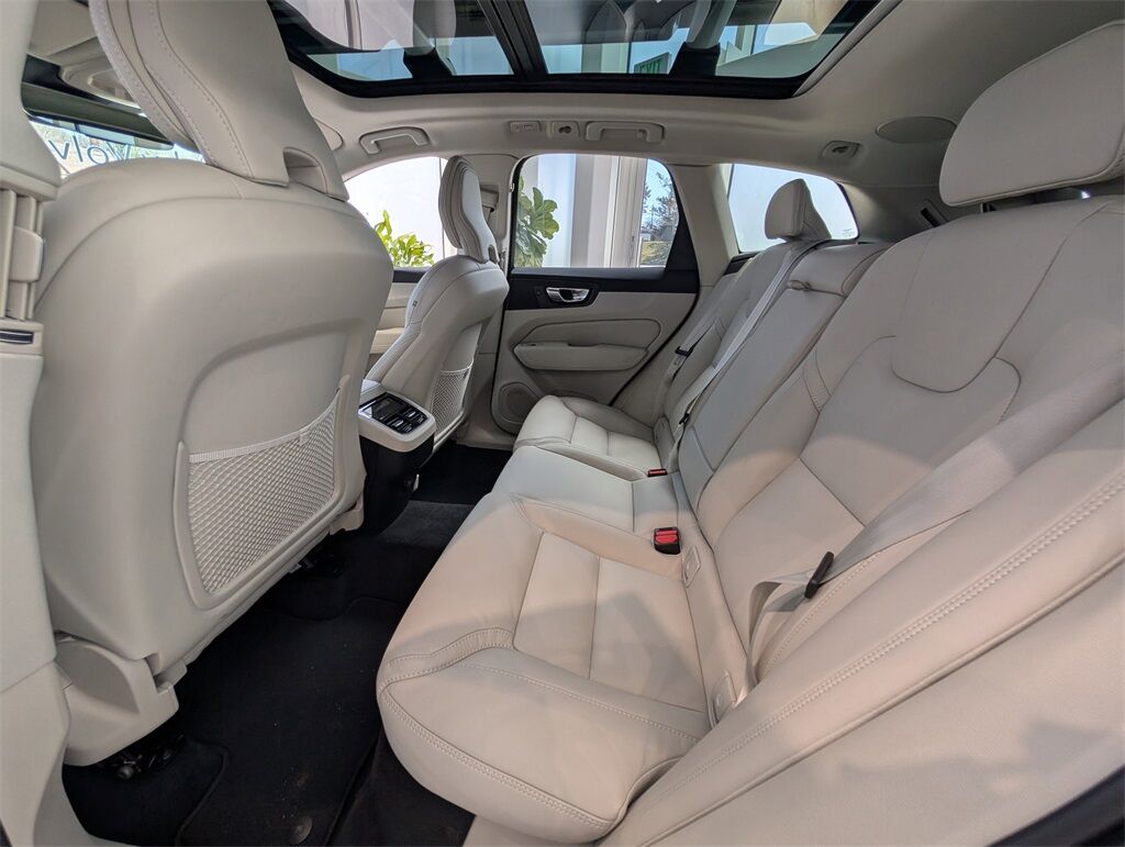2025 Volvo XC60 B5 Ultra Hunt Valley MD