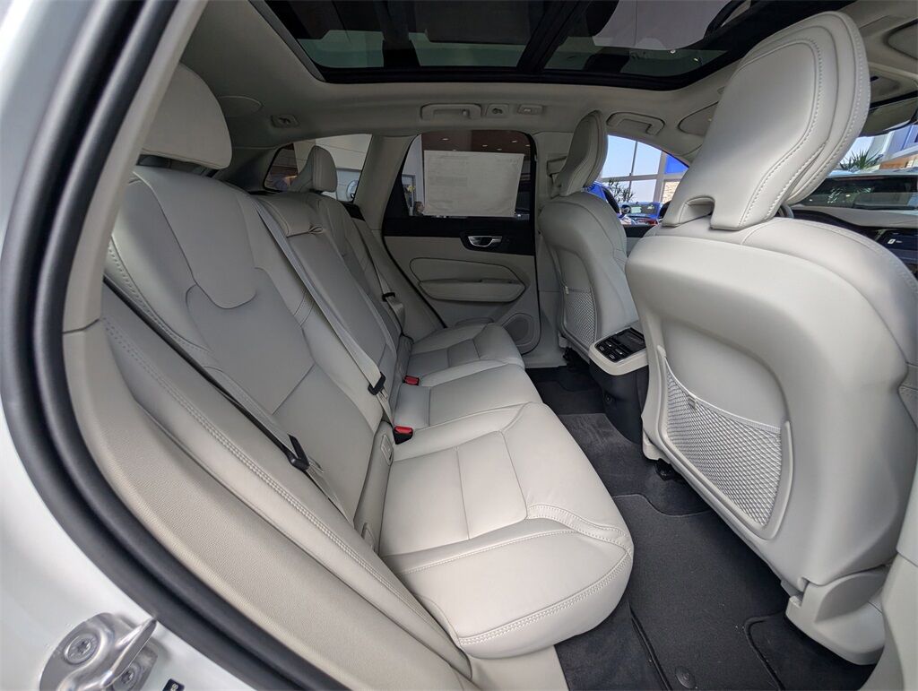 2025 Volvo XC60 B5 Ultra Hunt Valley MD