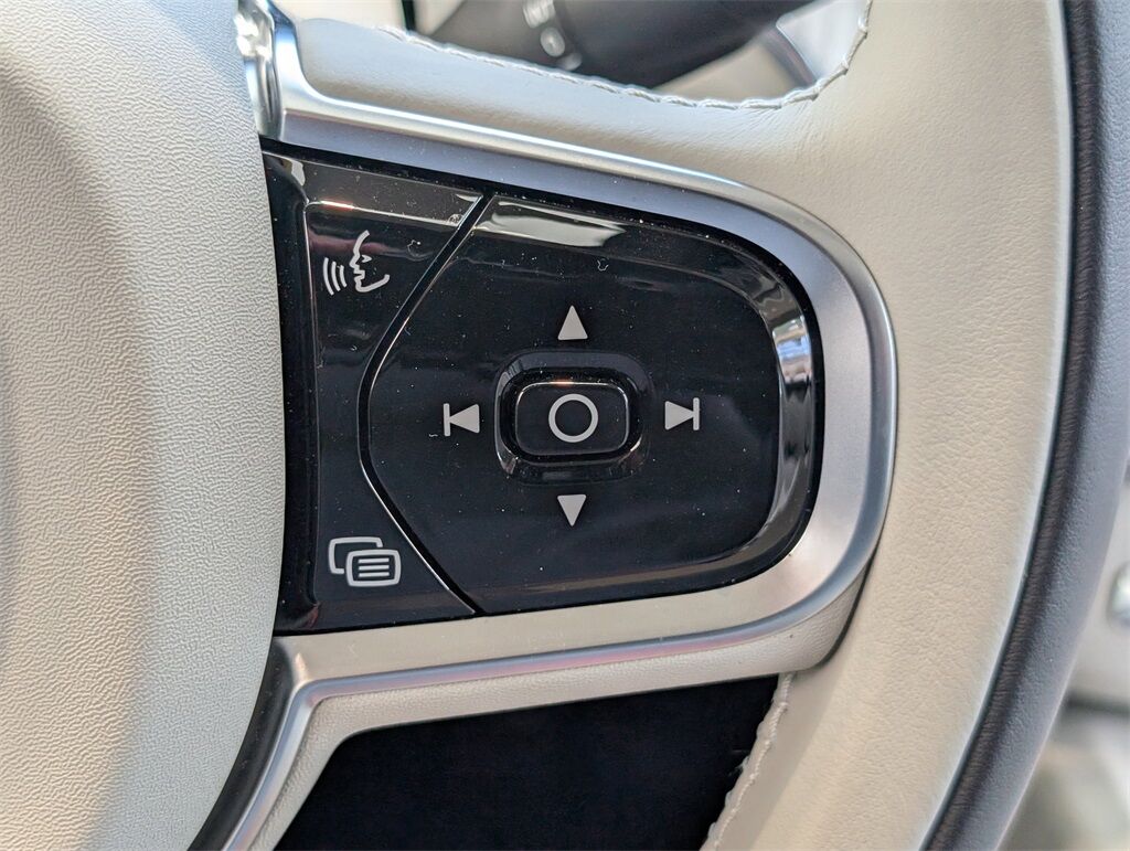 2025 Volvo XC60 B5 Ultra Hunt Valley MD