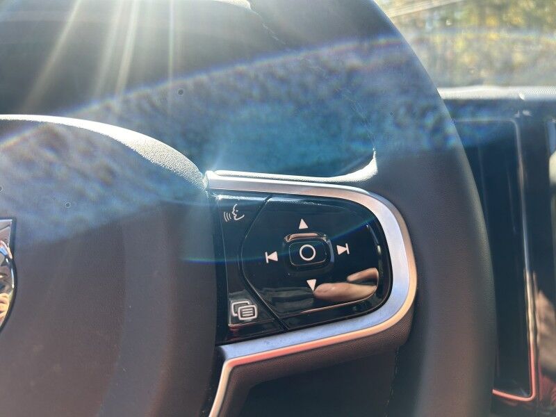 2025 Volvo XC60 B6 Plus Dark Theme Webster MA