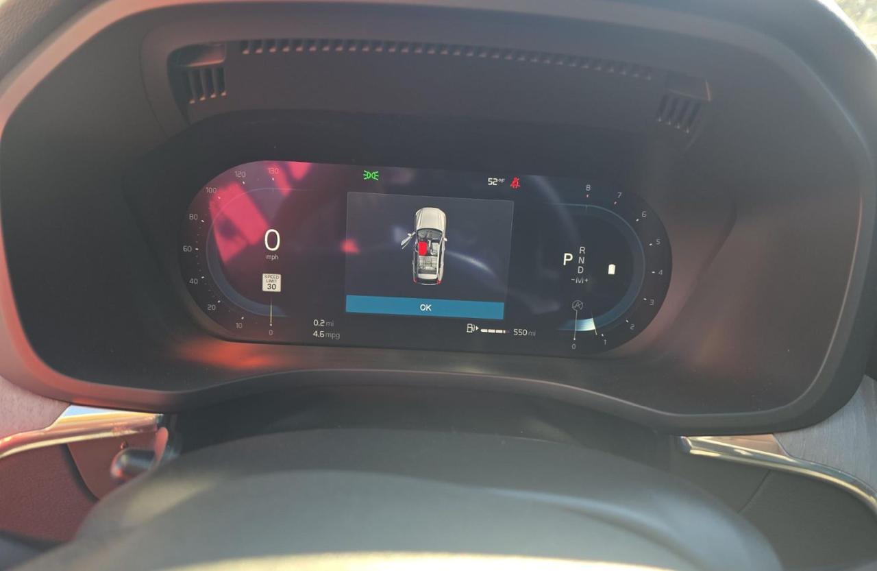 2025 Volvo XC60 P8 Twin Engine ULTIMATE w/Harman Kardon, Pilot Assist, 360 Cam, 4 Heated Se Portland OR