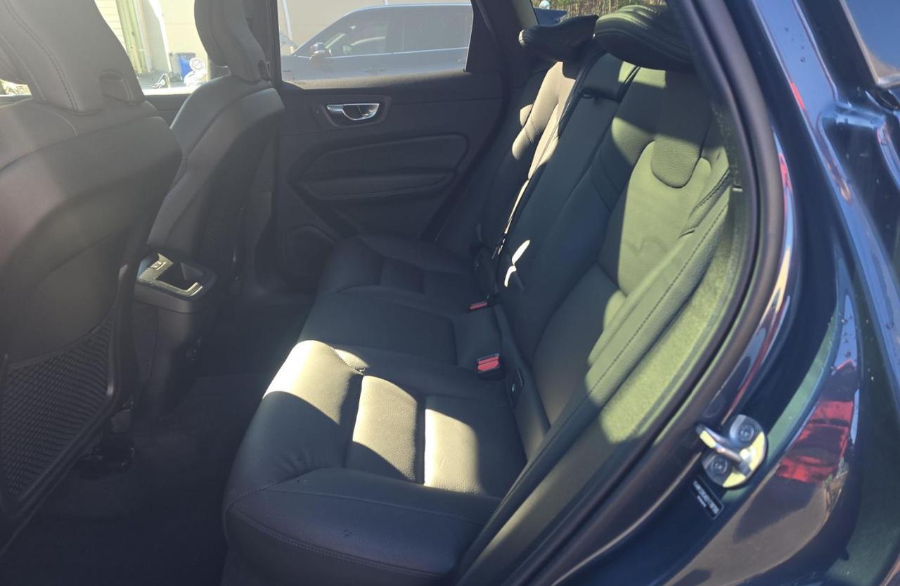 2025 Volvo XC60 P8 Twin Engine ULTIMATE w/Harman Kardon, Pilot Assist, 360 Cam, 4 Heated Se Portland OR