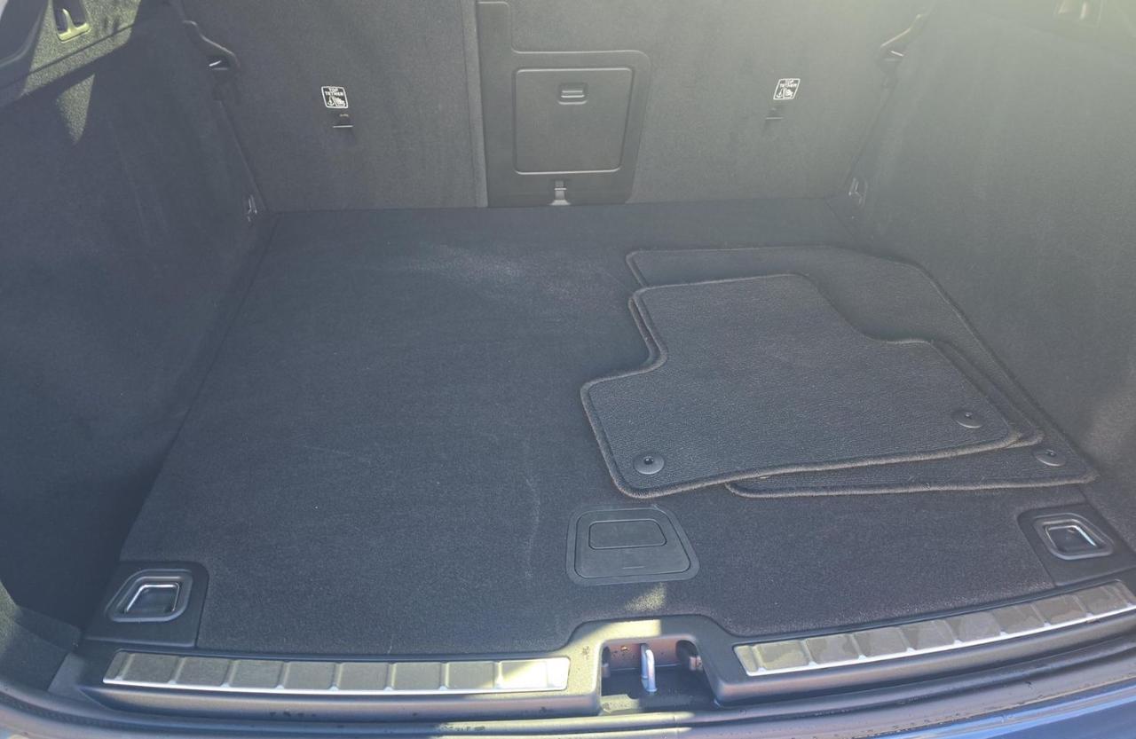 2025 Volvo XC60 P8 Twin Engine ULTIMATE w/Harman Kardon, Pilot Assist, 360 Cam, 4 Heated Se Portland OR