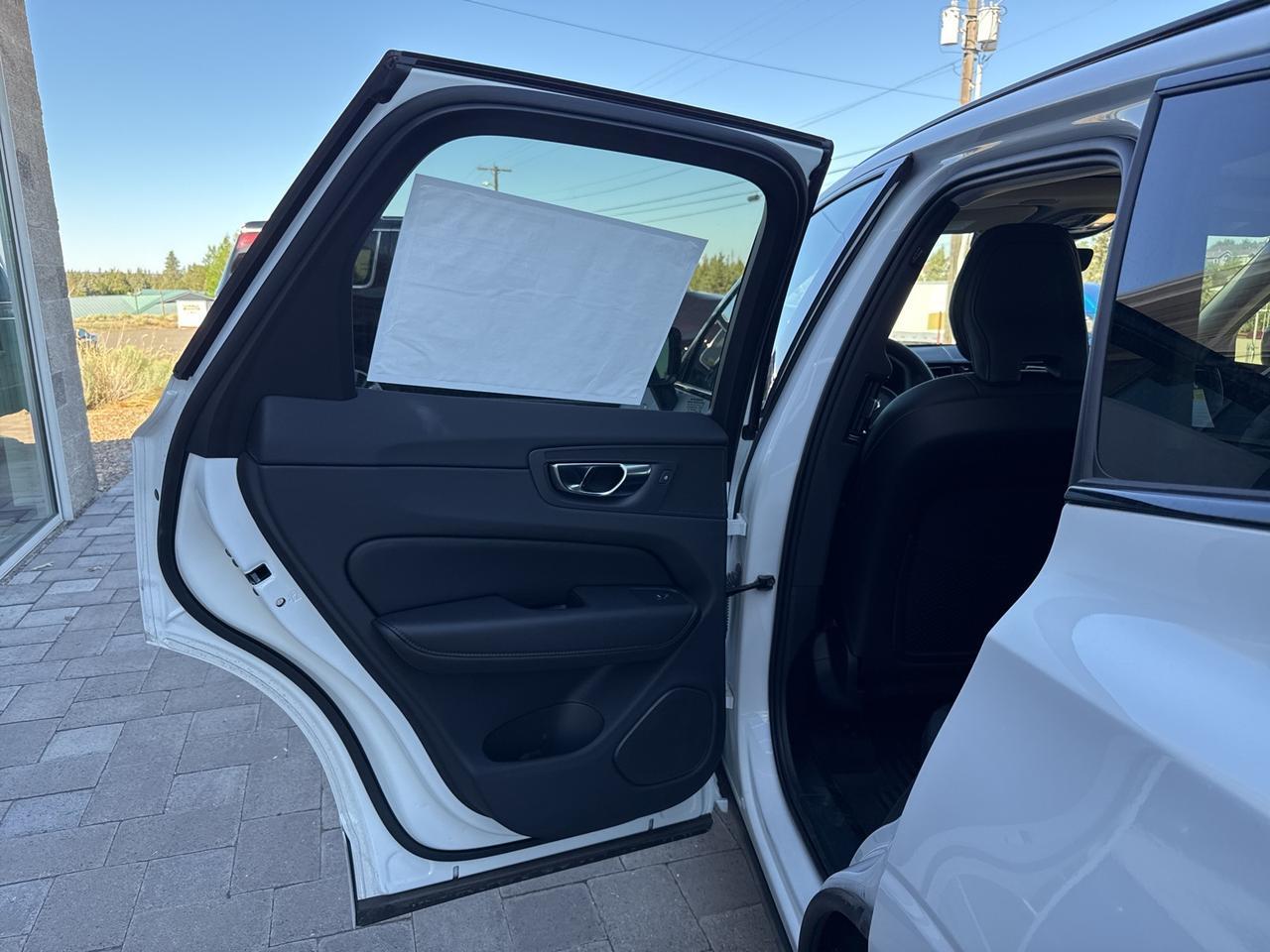 2025 Volvo XC60 Plug-In Hybrid T8 Core Bend OR