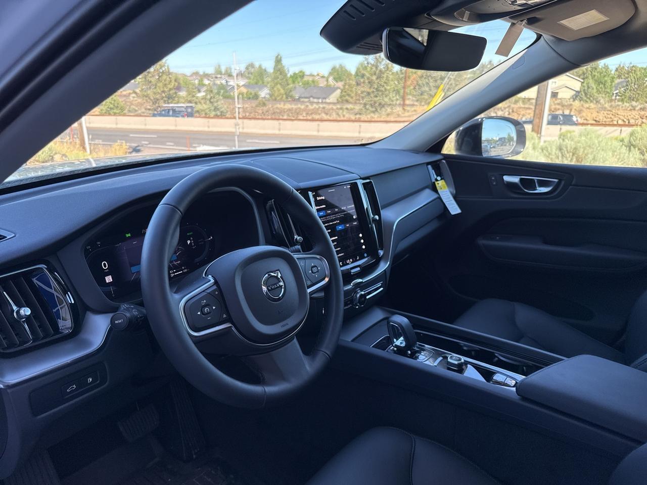 2025 Volvo XC60 Plug-In Hybrid T8 Core Bend OR