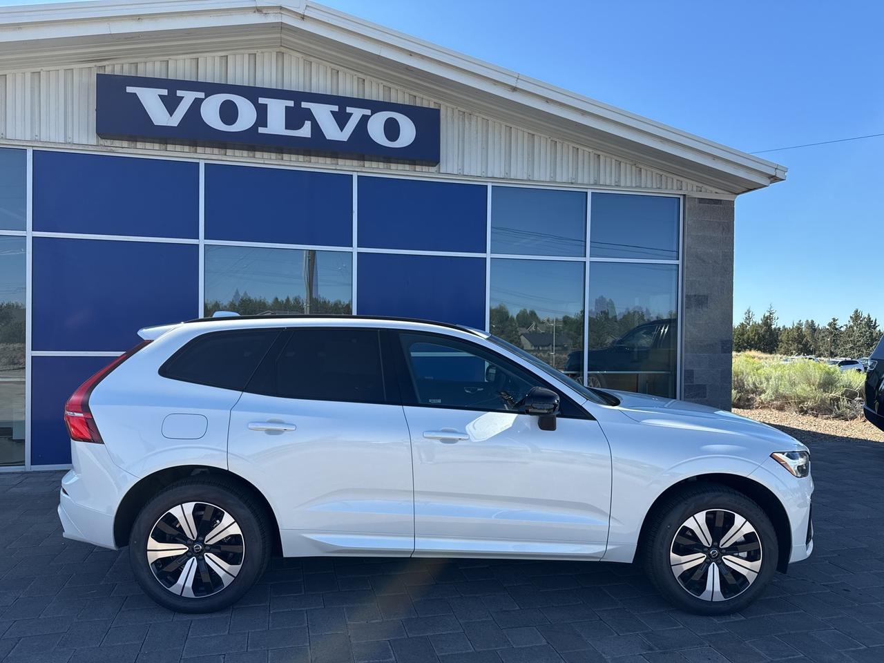 2025 Volvo XC60 Plug-In Hybrid T8 Core Bend OR