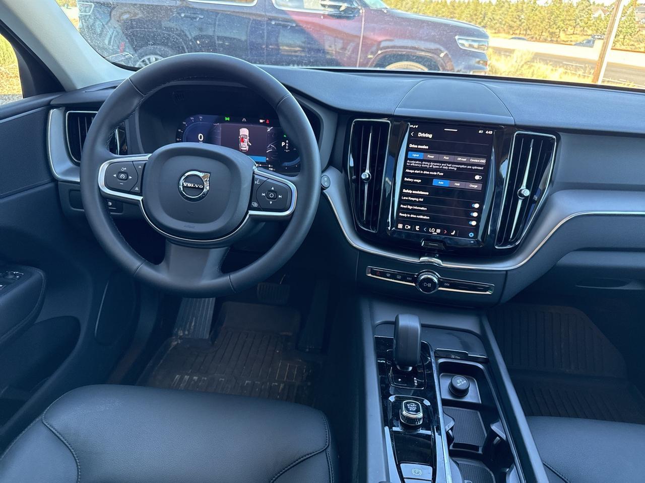 2025 Volvo XC60 Plug-In Hybrid T8 Core Bend OR