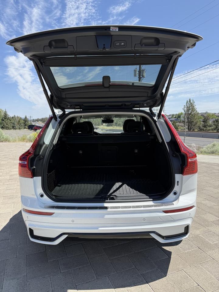 2025 Volvo XC60 Plug-In Hybrid T8 Core Bend OR
