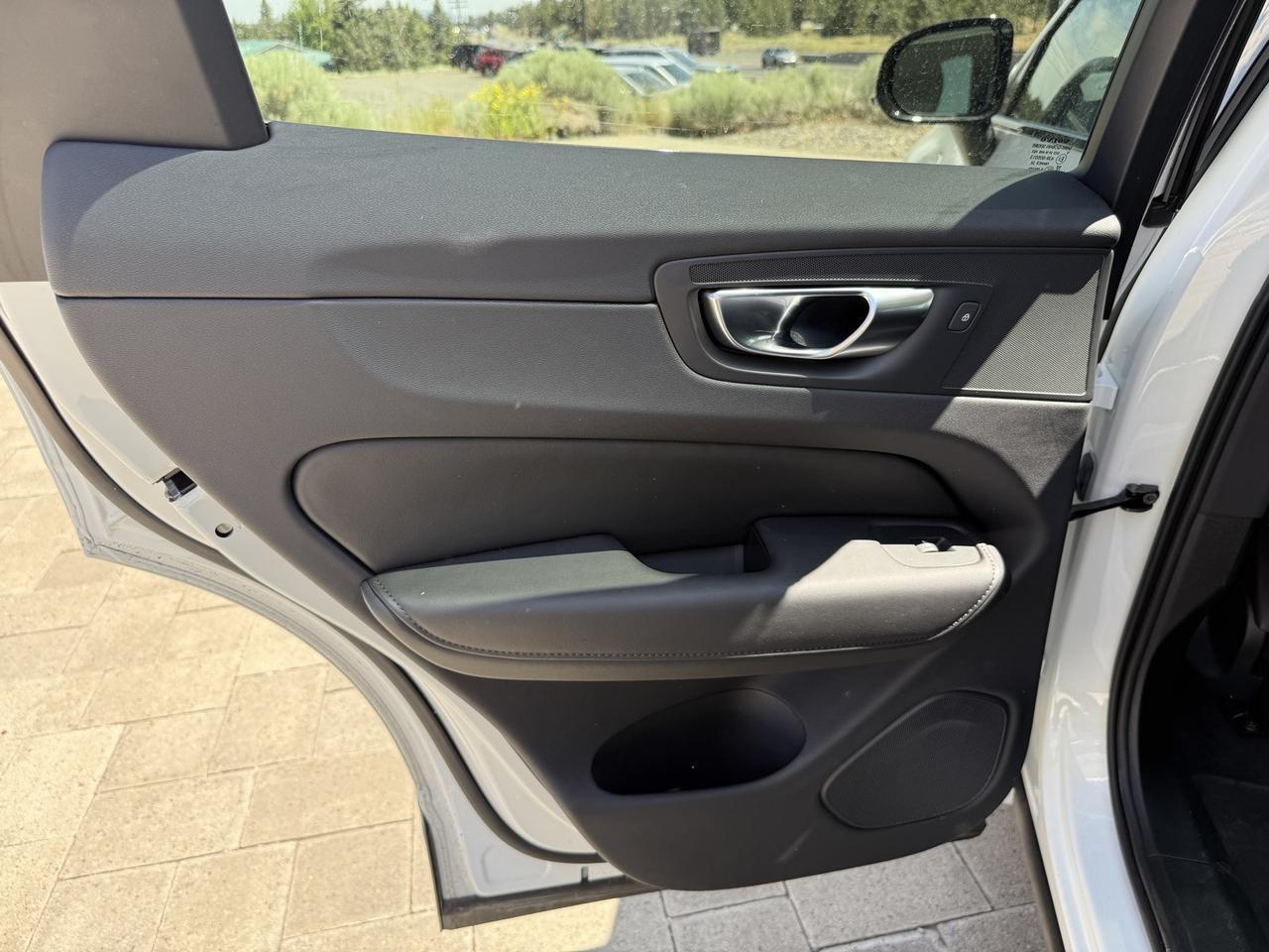 2025 Volvo XC60 Plug-In Hybrid T8 Core Bend OR
