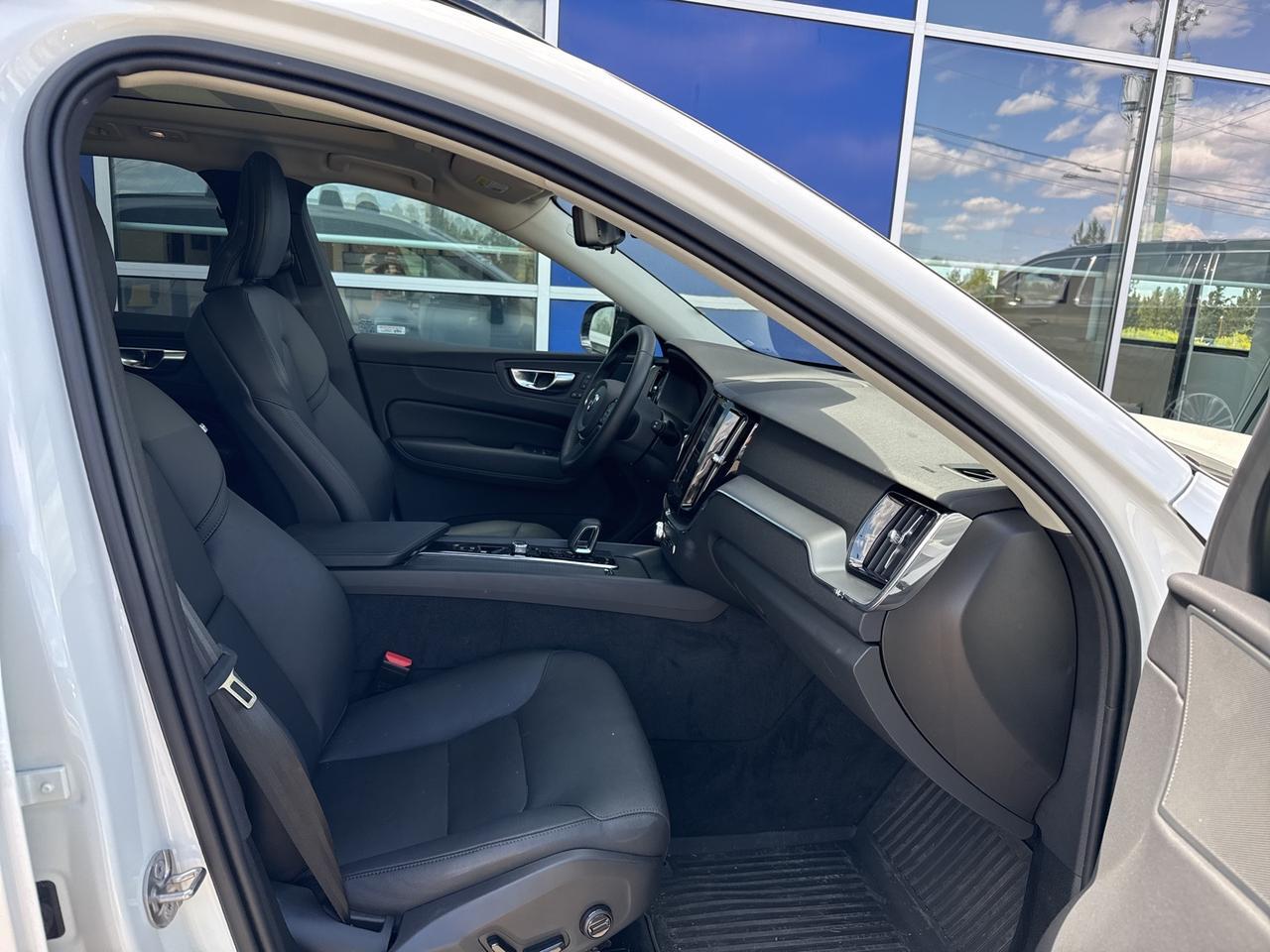 2025 Volvo XC60 Plug-In Hybrid T8 Core Bend OR