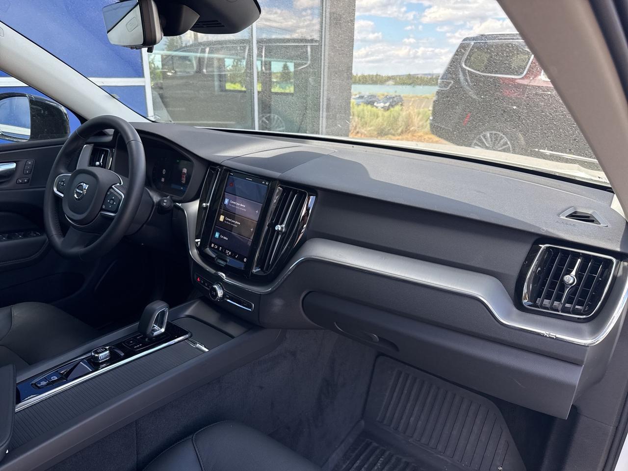 2025 Volvo XC60 Plug-In Hybrid T8 Core Bend OR