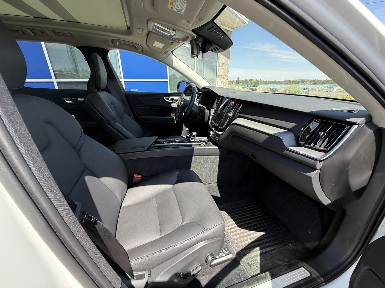 2025 Volvo XC60 Plug-In Hybrid T8 Core Bend OR