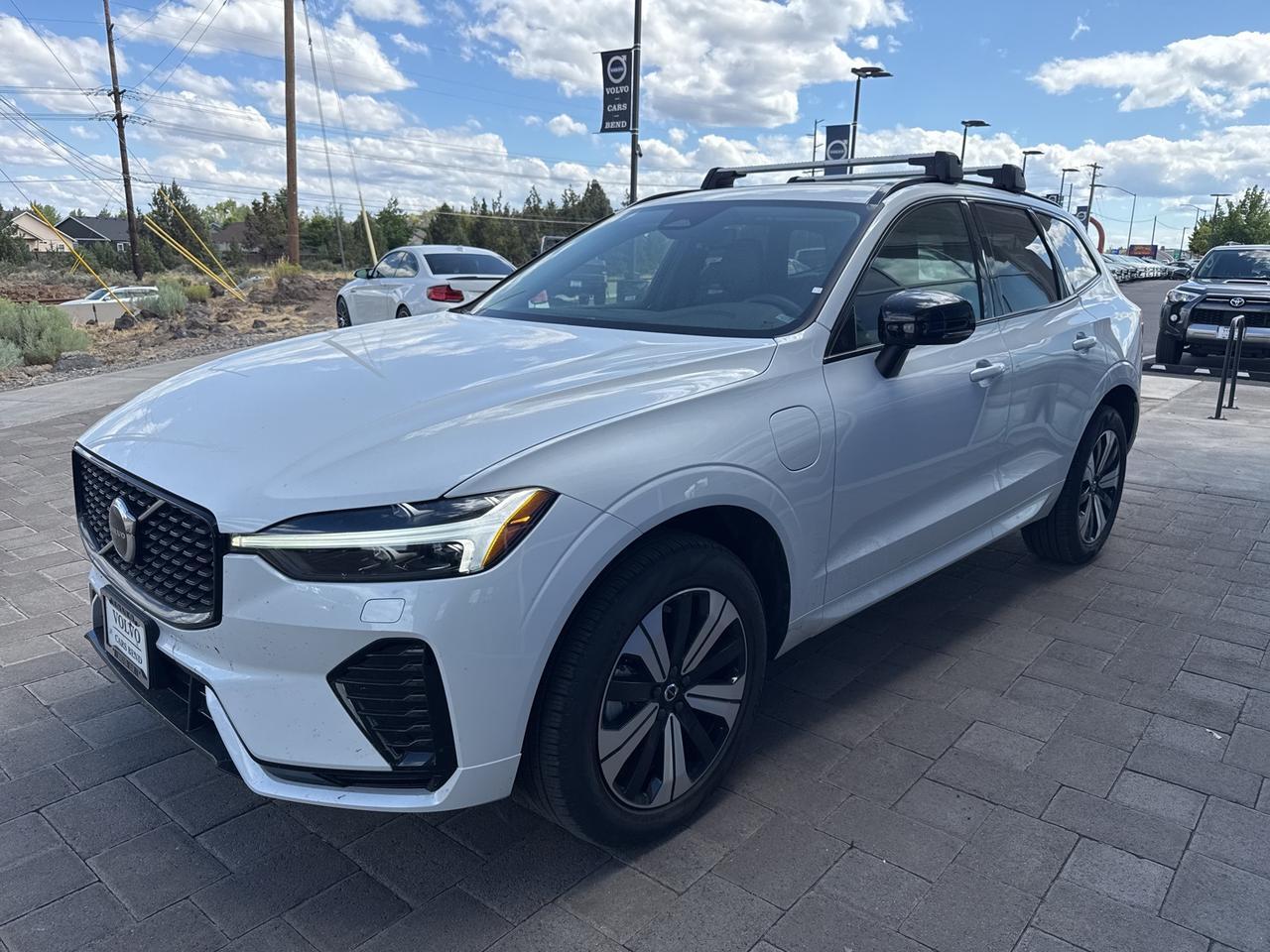 2025 Volvo XC60 Plug-In Hybrid T8 Core Bend OR