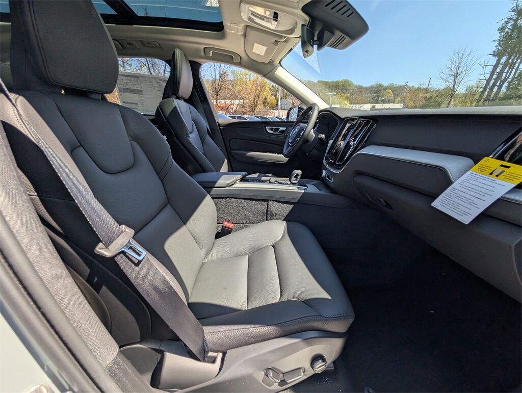 2025 Volvo XC60 Plug-In Hybrid T8 Plus Hunt Valley MD
