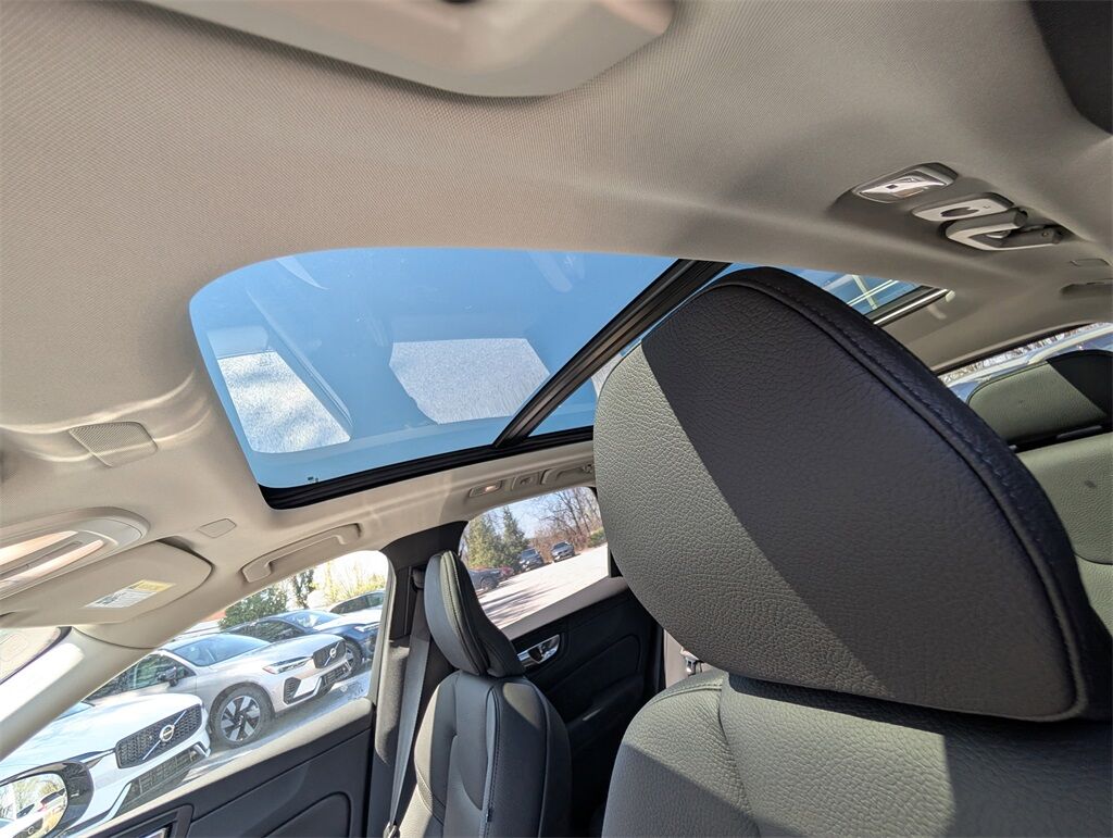 2025 Volvo XC60 Plug-In Hybrid T8 Plus Hunt Valley MD