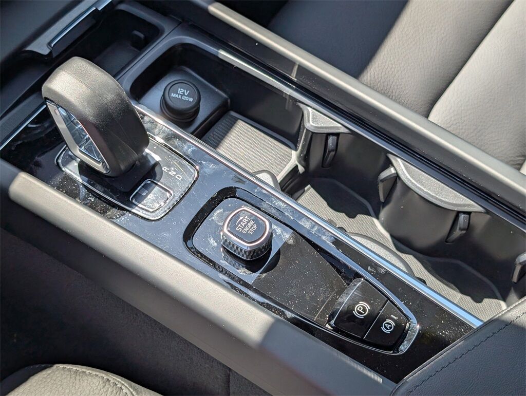 2025 Volvo XC60 Plug-In Hybrid T8 Plus Hunt Valley MD