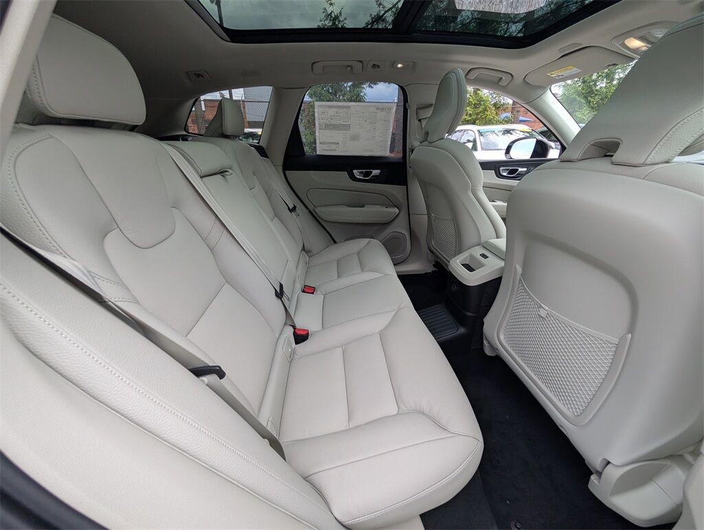 2025 Volvo XC60 Plug-In Hybrid T8 Plus Hunt Valley MD